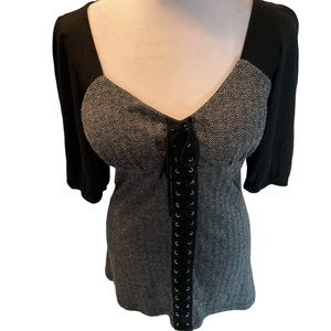 Pretty Good Short Elastic Sleeve Tie Down Front Gray & Black Long Stretchy Top L